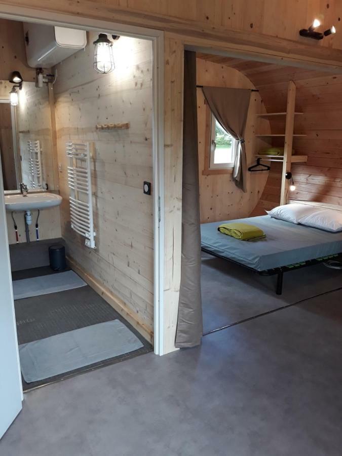 Saint-Urcize Domaine De L'Ours / Camping Lodge מראה חיצוני תמונה