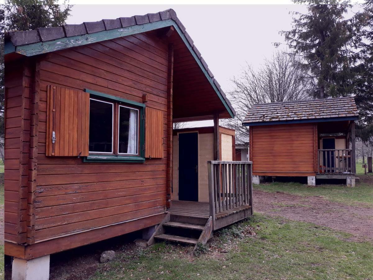 Saint-Urcize Domaine De L'Ours / Camping Lodge מראה חיצוני תמונה